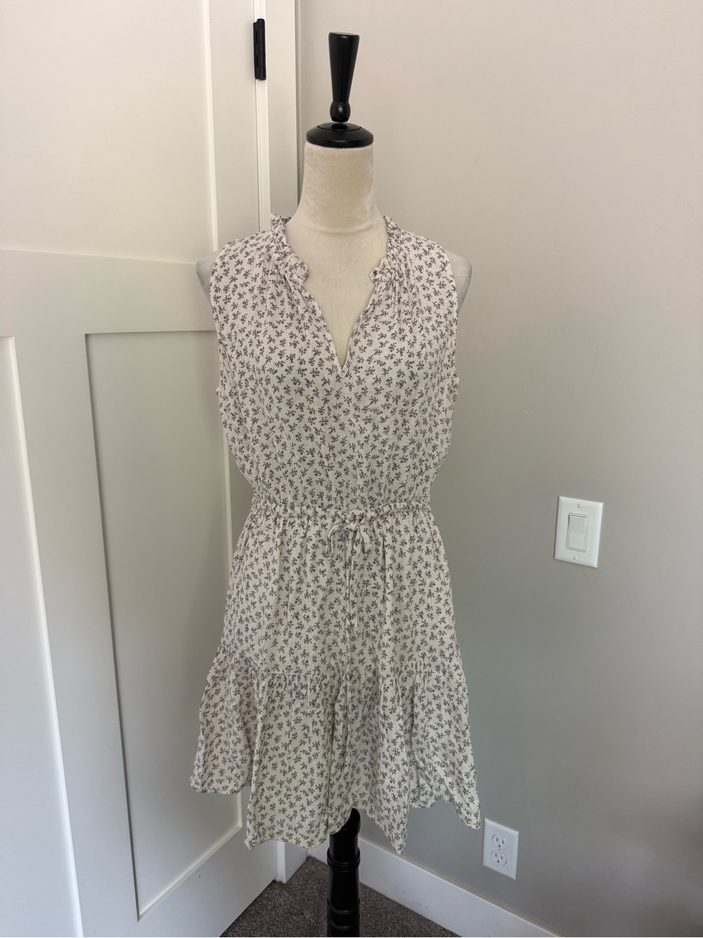 Rails Cream Floral Ruffle Hem Dress
